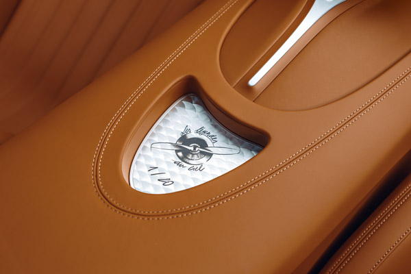 ഏവിയേഷന്‍ ചരിത്രത്തിന് ആദരവുമായി ബുഗാട്ടി; ഷിറോൺ സ്പെഷ്യൽ എഡിഷൻ അവതരിപ്പിച്ചു