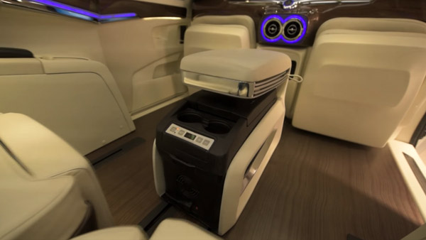 DC കരവിരുതിൽ ആഢംബര ഹോട്ടൽ മുറിക്ക് സമാനമായി കിയ കാർണിവൽ