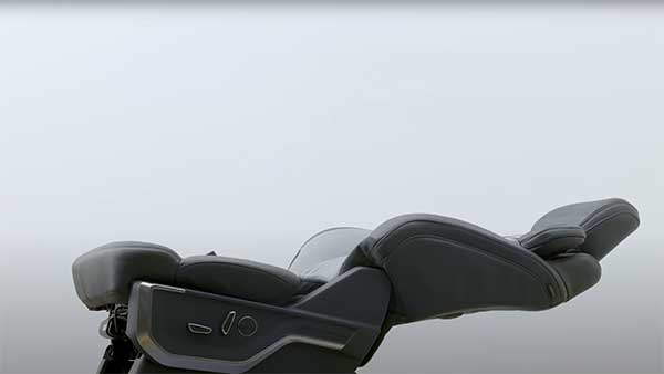 F-150 പിക്കപ്പ് ട്രക്കിലെ മാക്സ് റെക്ലൈൻ സീറ്റുകൾക്ക് പേറ്റൻഡ് നേടി ഫോർഡ്