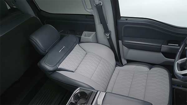 F-150 പിക്കപ്പ് ട്രക്കിലെ മാക്സ് റെക്ലൈൻ സീറ്റുകൾക്ക് പേറ്റൻഡ് നേടി ഫോർഡ്