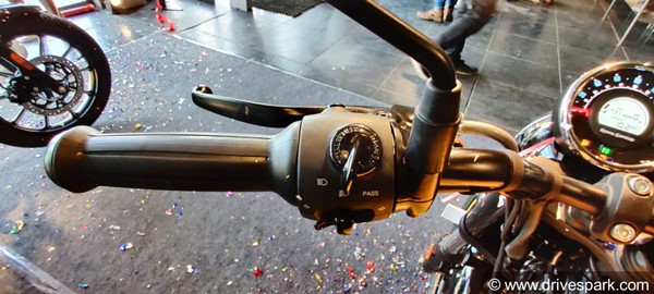 നിരത്തുകളിലേക്ക് മീറ്റിയോര്‍ 350; ഡെലിവറി ആരംഭിച്ച് റോയല്‍ എന്‍ഫീല്‍ഡ്