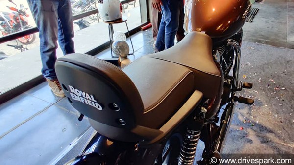 മീറ്റിയോര്‍ 350; വേരിയന്റ് തിരിച്ചുള്ള ഫീച്ചറുകള്‍ പരിചയപ്പെടാം