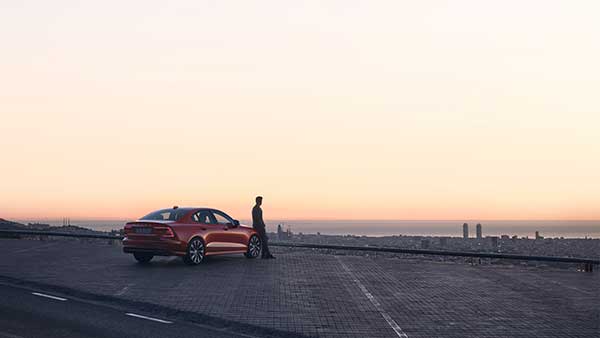 പുതുതലമുറ S60 സെഡാന്റെ അവതരണം 2021 -ലേക്ക് പുനക്രമീകരിച്ച് വോൾവോ