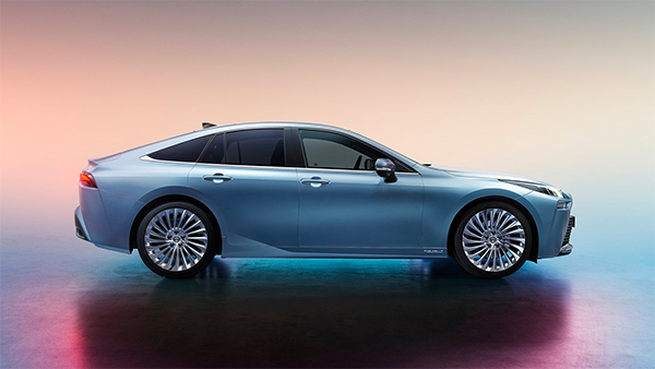 പുതുതലമുറ മിറായ് ഫ്യുവൽ സെൽ ഇലക്ട്രിക് കാർ പുറത്തിറക്കി ടൊയോട്ട