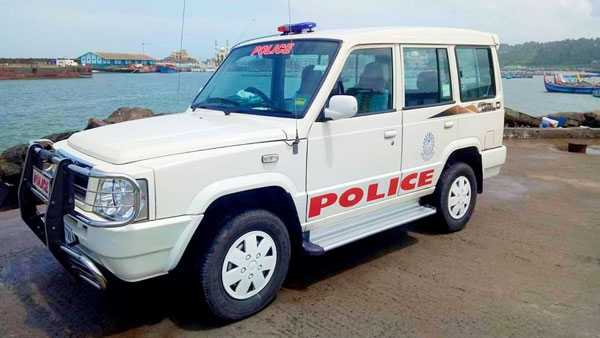 പൊലീസ് വാഹനങ്ങൾക്കും നിയമം ബാധകം; ബുൾബാറുകളും വിൻഡോ കർട്ടനുകളും പാടില്ലെന്ന് ലോക്നാഥ് ബെഹ്റ