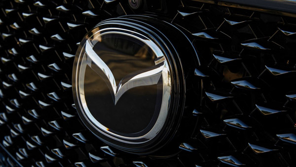 സ്യൂട്ട്കേസിനുള്ളിൽ ഒരു കുഞ്ഞൻ കാർ; പരിചയപ്പെടാം മൂന്ന് പതിറ്റാണ്ടായിട്ടും പുറത്തിറങ്ങാത്ത മസ്ദയുടെ ആശയത്തെ