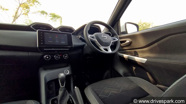 മാഗ്നൈറ്റ് കോംപാക്ട്-എസ്‌യുവി ഡെലിവറികൾ ആരംഭിച്ച് നിസാൻ