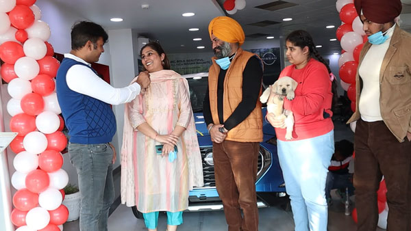 മാഗ്നൈറ്റ് കോംപാക്ട്-എസ്‌യുവി ഡെലിവറികൾ ആരംഭിച്ച് നിസാൻ