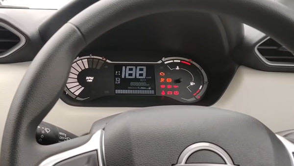 നിസാൻ മാഗ്നൈറ്റിന്റെ എൻട്രി ലെവൽ XE വേരിയന്റിനെ പരിചയപ്പെടാം