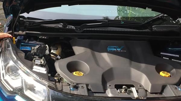 കാർ ഓടിക്കാൻ ചെലവ് വട്ട പൂജ്യം; വ്യത്യസ്ത വിദ്യയുമായി മലയാളി ഡോക്ടർ