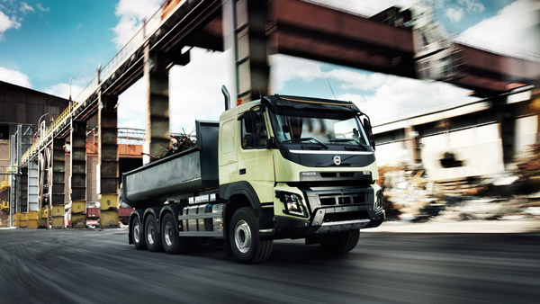 വോൾവോ FMX സീരീസ് ട്രക്കുകളുടെ 300 മില്ലീമീറ്റർ ഗ്രൗണ്ട് ക്ലിയറൻസ്; കൗതുകമുണർത്തുന്ന പരസ്യ വീഡിയോ