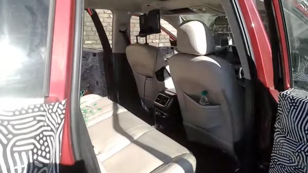 ഇന്റീരിയര് ഫീച്ചറുകള് പുറത്ത്; പരീക്ഷണയോട്ടം നടത്തി മഹീന്ദ്ര XUV500 ഇന്റീരിയര് ഫീച്ചറുകള് പുറത്ത്; പരീക്ഷണയോട്ടം നടത്തി മഹീന്ദ്ര XUV500