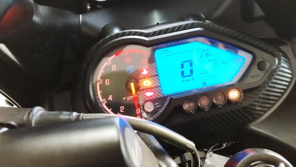 മാറ്റങ്ങളുമായി 2021 മോഡൽ ബജാജ് പൾസർ 220F വിപണിയിൽ