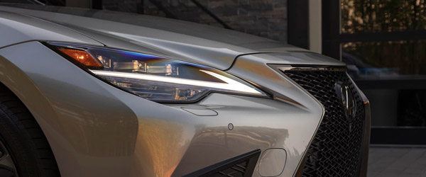 ആഡംബര സെഡാന്‍ LS 500H-ല്‍ പുതിയ വേരിയന്റ് അവതരിപ്പിച്ച് ലെക്സസ്