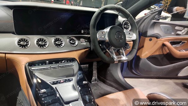 ഇന്ത്യൻ വിപണിയിൽ മെർസിഡീസ് ബെൻസ് മോഡലുകൾക്ക് ചെലവേറുന്നു