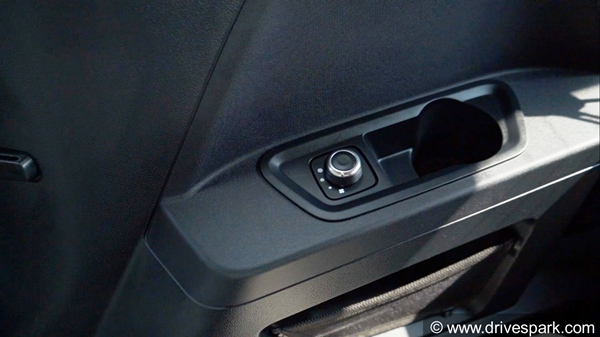 ഐതിഹാസിക മോഡല്‍ സഫാരിക്കു വീണ്ടും ജന്മം നല്‍കി ടാറ്റ; ആദ്യ ഡ്രൈവ് വിശേഷങ്ങള്‍