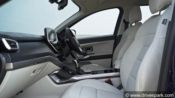 ഐതിഹാസിക മോഡല്‍ സഫാരിക്കു വീണ്ടും ജന്മം നല്‍കി ടാറ്റ; ആദ്യ ഡ്രൈവ് വിശേഷങ്ങള്‍