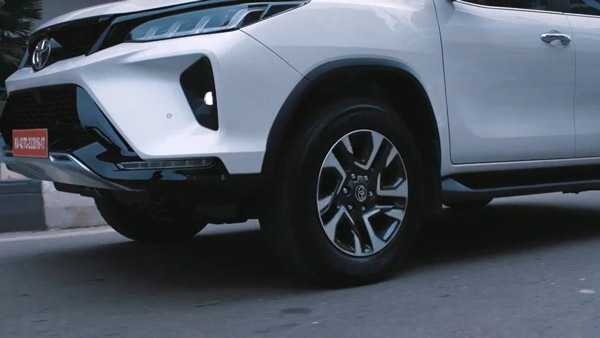 2021 ഫോർച്യൂണർ ഫെയ്‌സ്‌ലിഫ്റ്റ് & ലെജൻഡർ മോഡലുകൾ പുറത്തിറക്കി ടൊയോട്ട; വില 29.98 ലക്ഷം രൂപ