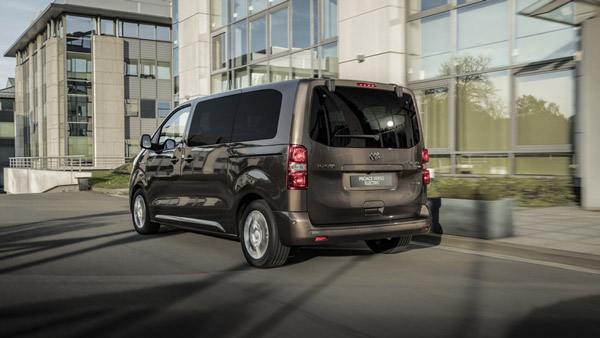 330 കിലോമീറ്റർ ശ്രേണിയുമായി പ്രോസ് ഇലക്ട്രിക് വാൻ അവതരിപ്പിച്ച് ടൊയോട്ട