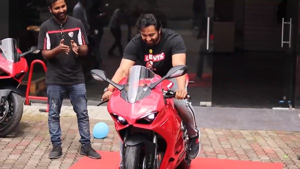 ബൈക്ക് റൈഡുകള്‍ ആസ്വദിക്കുന്നു; ഡ്യുക്കാട്ടി പാനിഗാലെ V2 സ്വന്തമാക്കി ഉണ്ണി മുകുന്ദന്‍