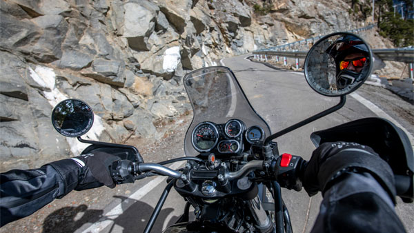 നിരത്തുകളിലേക്ക് കുതിക്കാന്‍ റോയല്‍ എന്‍ഫീല്‍ഡിന്റെ പുതിയ ഹിമാലയന്‍; ഡെലിവറി ആരംഭിച്ചു