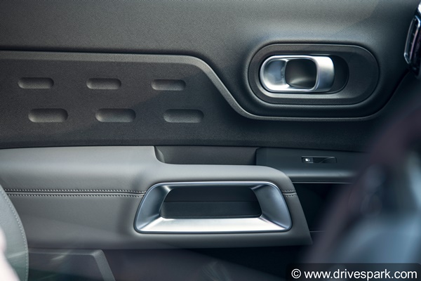 പ്രീമിയം എസ്‌യുവി നിരയിലെ പുത്തൻ താരോദയം; സിട്രൺ C5 എയർക്രോസിന്റെ ആദ്യ ഡ്രൈവ് വിശേഷങ്ങൾ