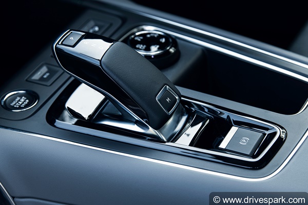 പ്രീമിയം എസ്‌യുവി നിരയിലെ പുത്തൻ താരോദയം; സിട്രൺ C5 എയർക്രോസിന്റെ ആദ്യ ഡ്രൈവ് വിശേഷങ്ങൾ