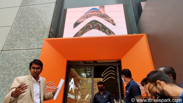 C5 എയര്‍ക്രോസിന്റെ വരവ് കളറാക്കാന്‍ സിട്രണ്‍; ബെംഗളൂരുവിലെ ആദ്യഷോറൂം പ്രവര്‍ത്തനം ആരംഭിച്ചു