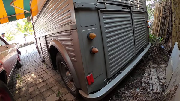 പോൾ ആറാമൻ മാർപ്പാപ്പയുടെ സമ്മാനമായി ഇന്ത്യയിലെത്തിയ അതിഥി; സിട്രൺ H വാൻ വീഡിയോ