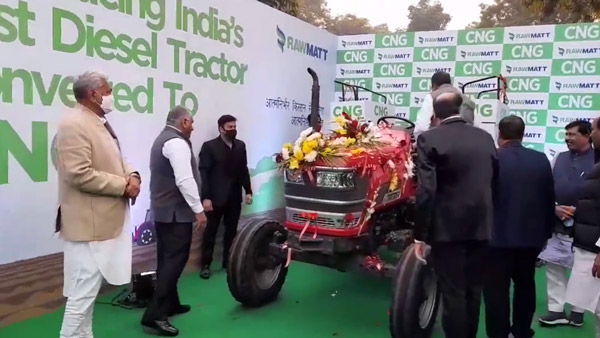 പുതിയ ഇലക്ട്രിക് ട്രാക്ടര്‍ പുറത്തിറക്കുമെന്ന് പ്രഖ്യാപിച്ച് കേന്ദ്ര മന്ത്രി നിതിന്‍ ഗഡ്കരി