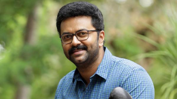 ട്രയംഫ് ടൈഗര്‍ 900 സ്വന്തമാക്കി ഇന്ദ്രജിത്ത്; വീഡിയോ