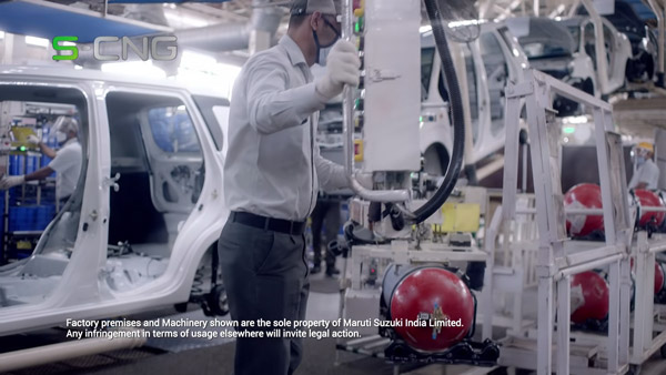 പെട്രോൾ വില സെഞ്ചുറിയിൽ; ഇനി രക്ഷ സി‌എൻ‌ജി കാറുകൾ