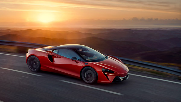 മക്ലാരന്റെ ആദ്യ ഹൈബ്രിഡ് സൂപ്പർകാർ 'അർടുറ' വിപണിയിൽ