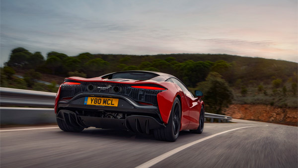 മക്ലാരന്റെ ആദ്യ ഹൈബ്രിഡ് സൂപ്പർകാർ 'അർടുറ' വിപണിയിൽ