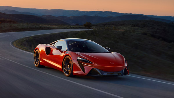 മക്ലാരന്റെ ആദ്യ ഹൈബ്രിഡ് സൂപ്പർകാർ 'അർടുറ' വിപണിയിൽ