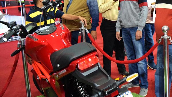 Oki 100 ഇലക്ട്രിക് മോട്ടോർസൈക്കിൾ ഉടൻ വിപണിയിലെത്തും; ടീസർ പുറത്തുവിട്ട് ഒഖിനാവ