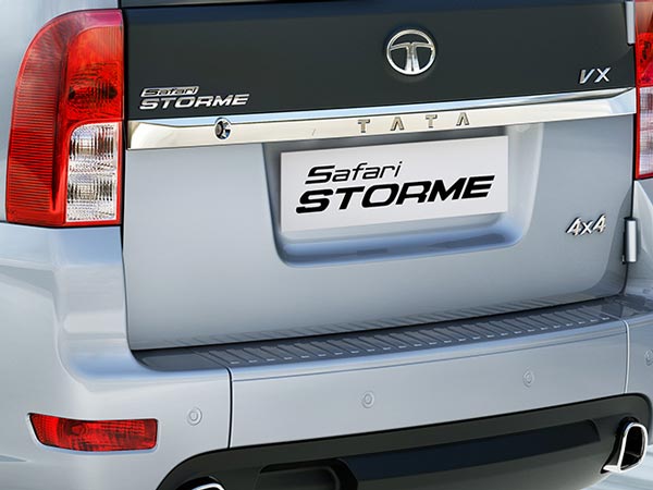 പരീക്ഷണയോട്ടം നടത്തി ടാറ്റ സഫാരി സ്റ്റോം; കാര്യം തിരക്കി വാഹനപ്രേമികള്‍