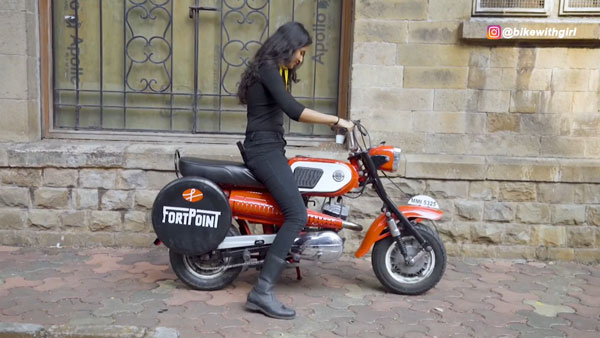 ക്ലാസിക് ലുക്കിൽ ഇന്നും ക്യൂട്ടായി രാജ്ദൂത് ബോബി; വീഡിയോ