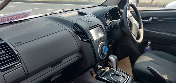 പരീക്ഷണയോട്ടത്തിനിടെ വീണ്ടും ക്യാമറ കണ്ണിൽ പതിഞ്ഞ് ബി‌എസ് VI ഇസൂസു D-മാക്സ് V-ക്രോസ്