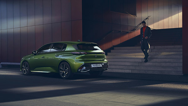 പുതിയ ഡിസൈനിലും, പ്ലഗ്-ഇന്‍ ഹൈബ്രിഡ് ഓപ്ഷനിലും 2021 പൂഷോ 308 അവതരിപ്പിച്ചു