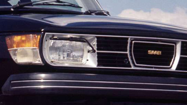 ഹെഡ്‌ലൈറ്റ് വാഷർ & വൈപ്പർ; ഒരു കാലത്ത് പ്രായോഗിക ആഢംബരത്തിന്റെ നിഴലായിരുന്ന ഫീച്ചർ