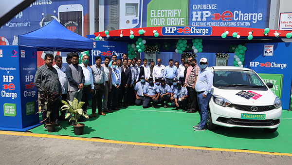 ഇലക്ട്രിക് കാര്‍ ഉപഭോക്താക്കള്‍ക്കായി മുംബൈ-പുനെ എക്‌സ്പ്രസ് ഹൈവേയില്‍ ചാര്‍ജിംഗ് സ്റ്റേഷനൊരുങ്ങി
