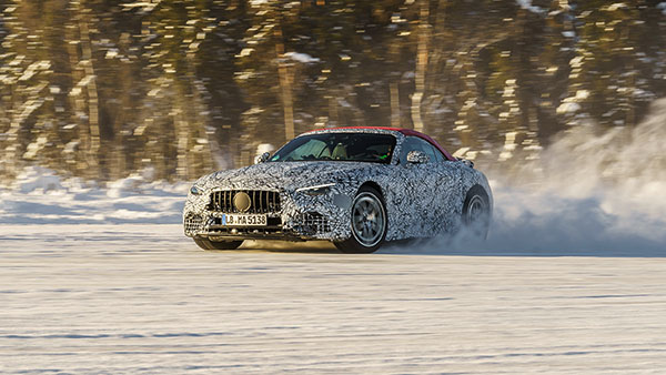 പുതുതലമുറ 300 SL സ്പോർട്സ് കാറിന്റെ ടീസർ വെളിപ്പെടുത്തി മെർസിഡീസ്