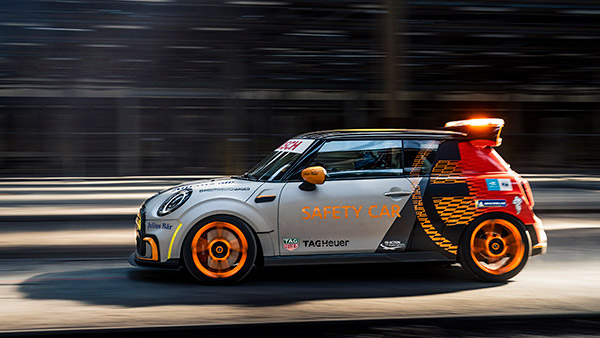 2020-21 ഫോർമുല E വേൾ‌ഡ് ചാമ്പ്യൻ‌ഷിപ്പാനായി പുത്തൻ സേഷ്റ്റി കാർ പുറത്തിറക്കി മിനി