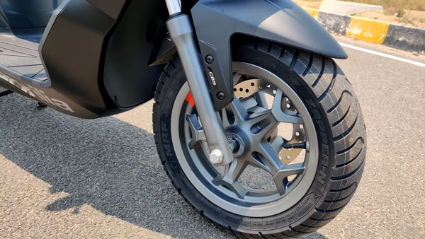 പുതിയ അപ്രീലിയ SXR125-നെ അടുത്തറിയാം; വോക്എറൗണ്ട് വീഡിയോ ഇതാ