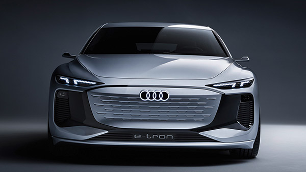 A6 ഇ-ട്രോണ്‍ കണ്‍സെപ്റ്റ് പതിപ്പിനെ പ്രദര്‍ശിപ്പിച്ച് ഔഡി