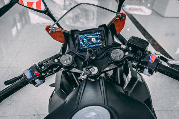 നിഞ്ച 300 -ന് വെല്ലുവിളിയായി 2021 302R അവതരിപ്പിച്ച് ബെനലി