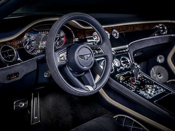 കോണ്ടനെന്റൽ GT സ്പീഡ് കൂപ്പെയ്ക്ക് പിന്നാലെ കൺവെർട്ടിബിൾ മോഡലും അവതരിപ്പിച്ച് ബെന്റ്ലി