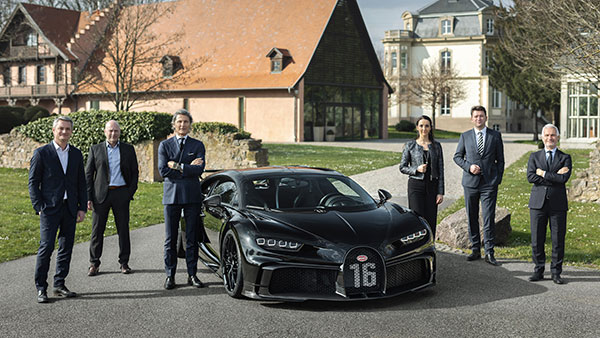 ചിറോൺ സൂപ്പർ കാറിന്റെ 300 യൂണിറ്റ് ഉത്‌പാദനം പൂർത്തിയാക്കി ബുഗാട്ടി