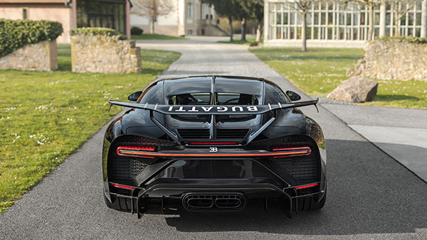 ചിറോൺ സൂപ്പർ കാറിന്റെ 300 യൂണിറ്റ് ഉത്‌പാദനം പൂർത്തിയാക്കി ബുഗാട്ടി